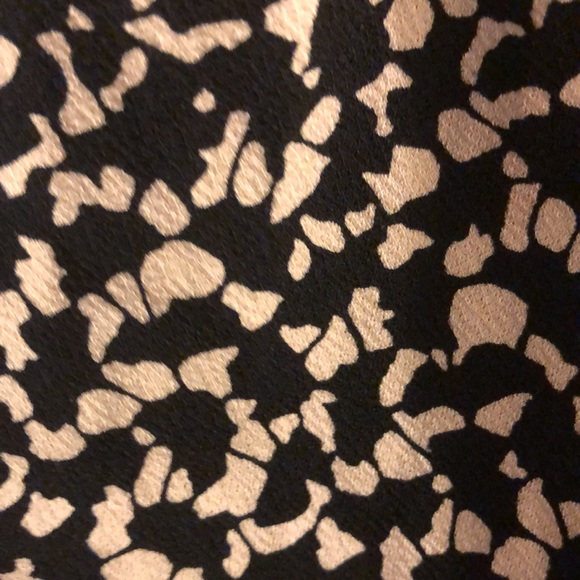 Banana Republic top size extra small Almost new condition! - Picture 3 of 3